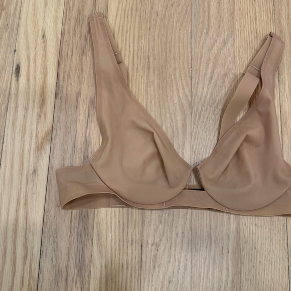 Skims Bra - Picture 3 of 3